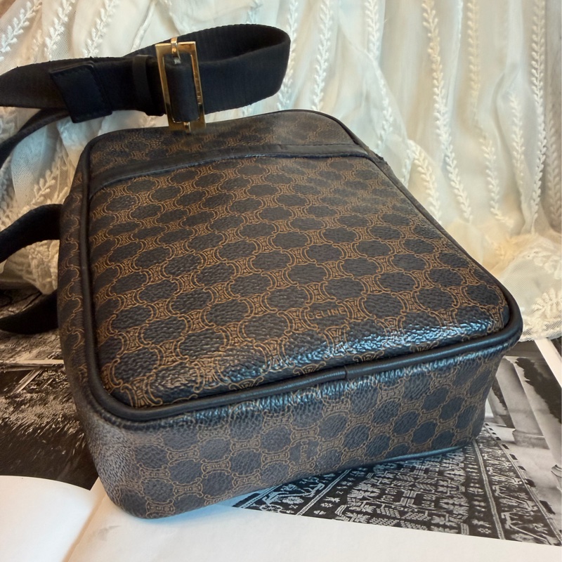 思琳 賽琳 復古黑色 老花  皮革 黑花  相機包 旅行包  斜挎包 斜背包 側背包 托特包 手提包 罕有 中古 老花包 古董包 中古包celine vintage triomphe bag black  camera bag-9