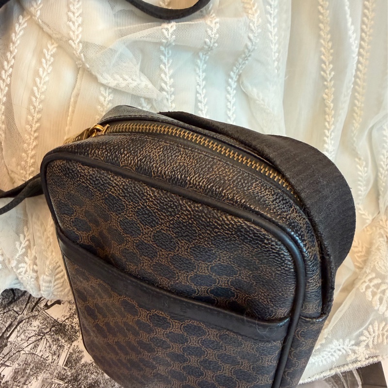 思琳 賽琳 復古黑色 老花  皮革 黑花  相機包 旅行包  斜挎包 斜背包 側背包 托特包 手提包 罕有 中古 老花包 古董包 中古包celine vintage triomphe bag black  camera bag-10