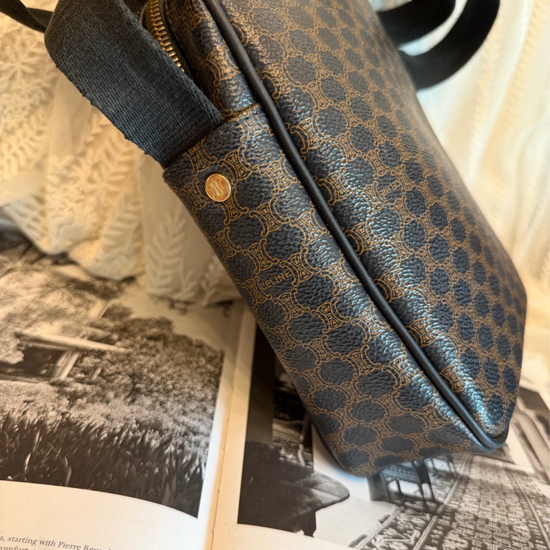 思琳 賽琳 復古黑色 老花  皮革 黑花  相機包 旅行包  斜挎包 斜背包 側背包 托特包 手提包 罕有 中古 老花包 古董包 中古包celine vintage triomphe bag black  camera bag-13