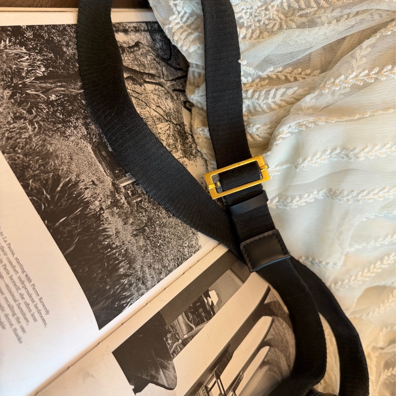 思琳 賽琳 復古黑色 老花  皮革 黑花  相機包 旅行包  斜挎包 斜背包 側背包 托特包 手提包 罕有 中古 老花包 古董包 中古包celine vintage triomphe bag black  camera bag-15