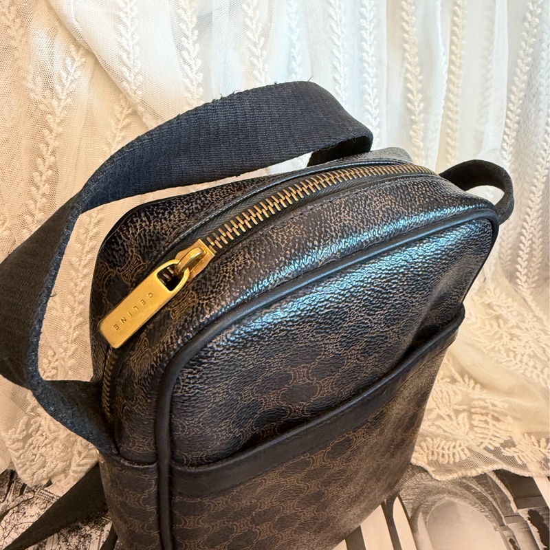 思琳 賽琳 復古黑色 老花  皮革 黑花  相機包 旅行包  斜挎包 斜背包 側背包 托特包 手提包 罕有 中古 老花包 古董包 中古包celine vintage triomphe bag black  camera bag-18