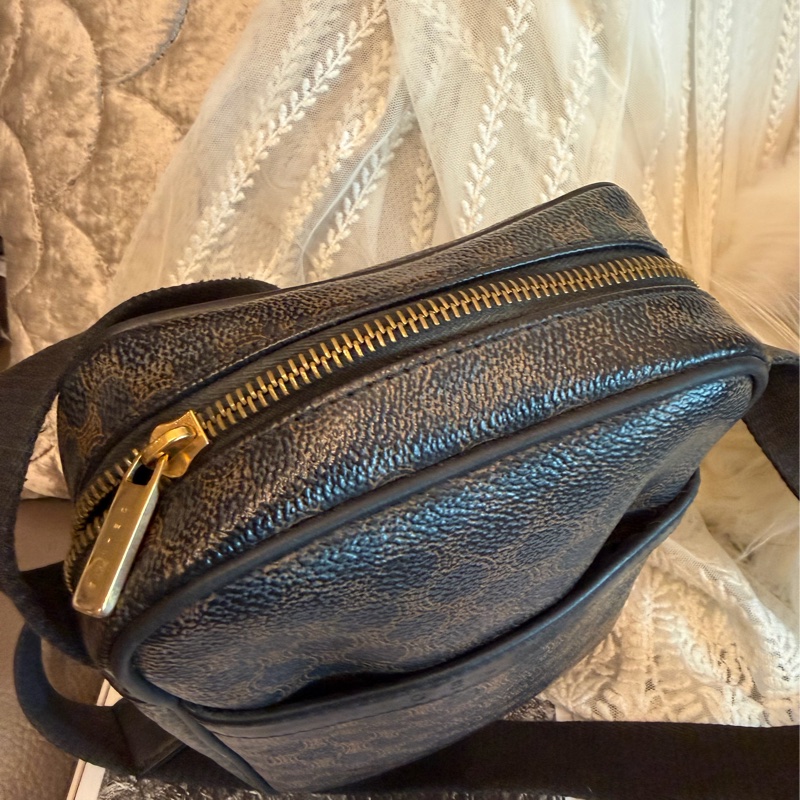 思琳 賽琳 復古黑色 老花  皮革 黑花  相機包 旅行包  斜挎包 斜背包 側背包 托特包 手提包 罕有 中古 老花包 古董包 中古包celine vintage triomphe bag black  camera bag-21