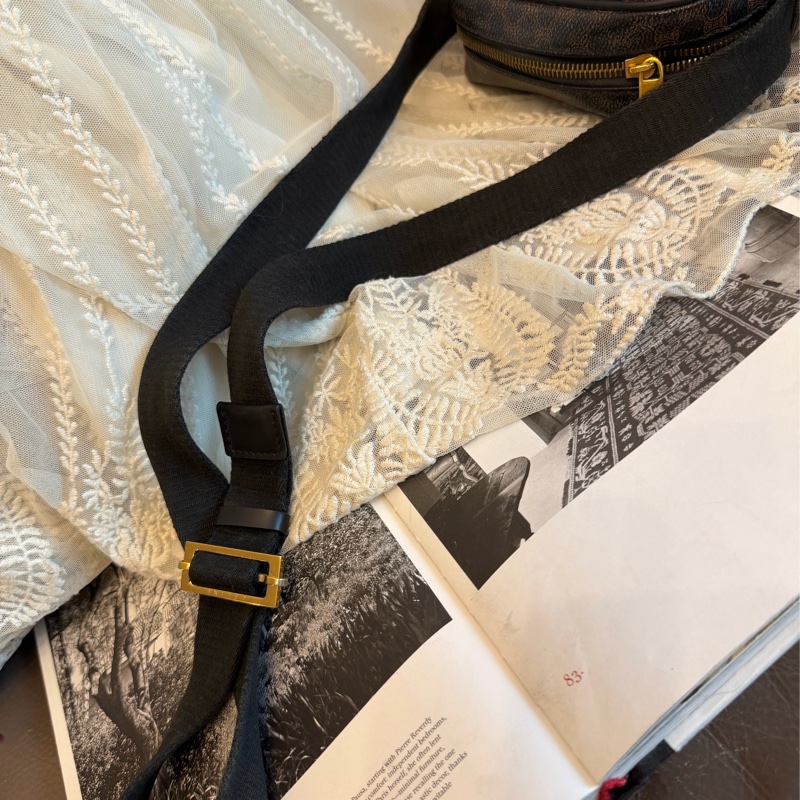 思琳 賽琳 復古黑色 老花  皮革 黑花  相機包 旅行包  斜挎包 斜背包 側背包 托特包 手提包 罕有 中古 老花包 古董包 中古包celine vintage triomphe bag black  camera bag-22