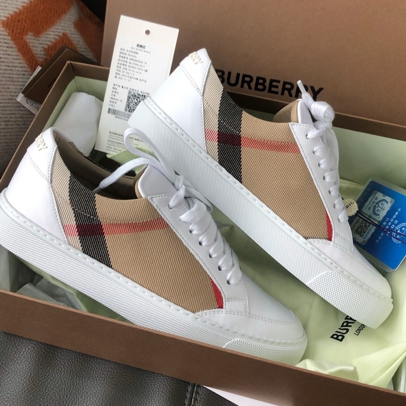 Burberry 經典格紋小白鞋，35碼，-1