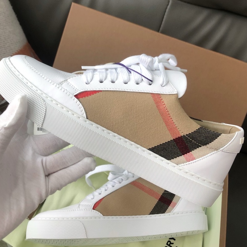 Burberry 經典格紋小白鞋，35碼，-5