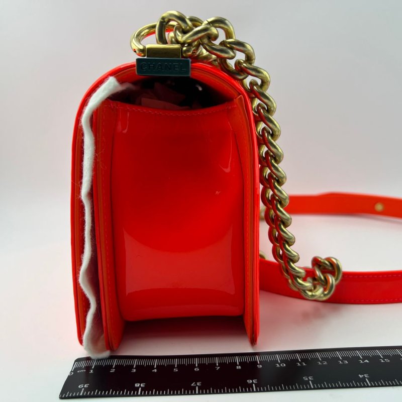 Chanel Le Boy 漆皮紅色鍊條包-1