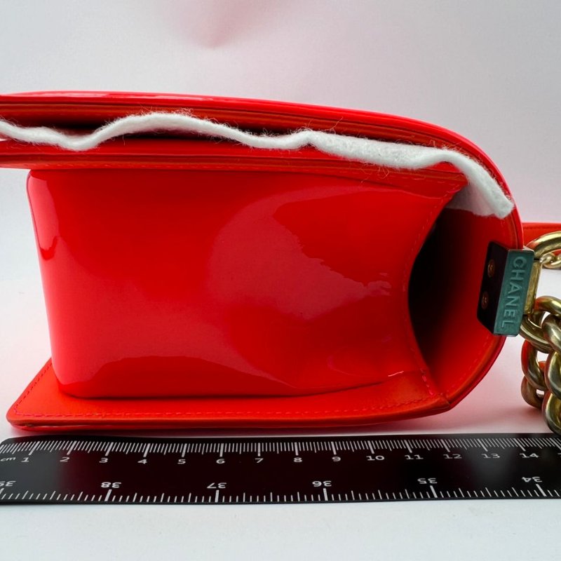 Chanel Le Boy 漆皮紅色鍊條包-2