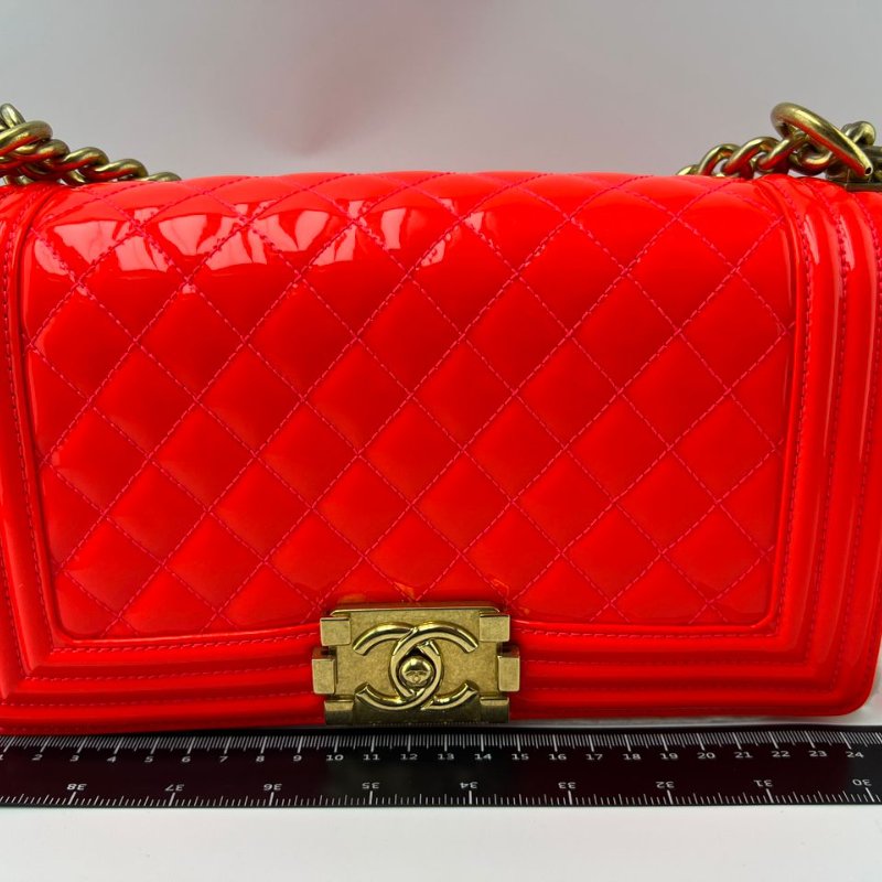 Chanel Le Boy 漆皮紅色鍊條包-6