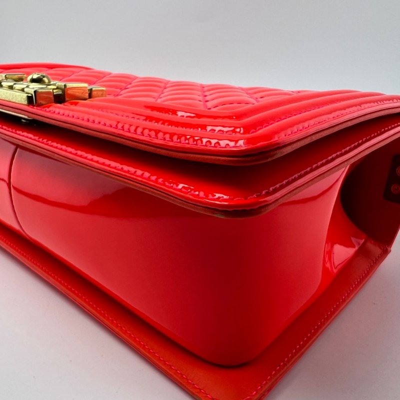 Chanel Le Boy 漆皮紅色鍊條包-9