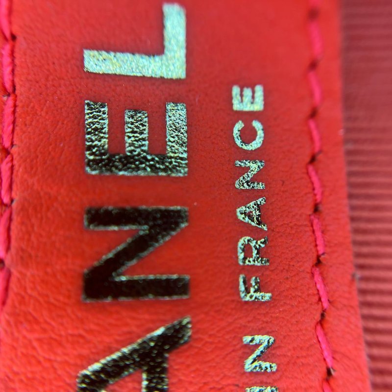 Chanel Le Boy 漆皮紅色鍊條包-26