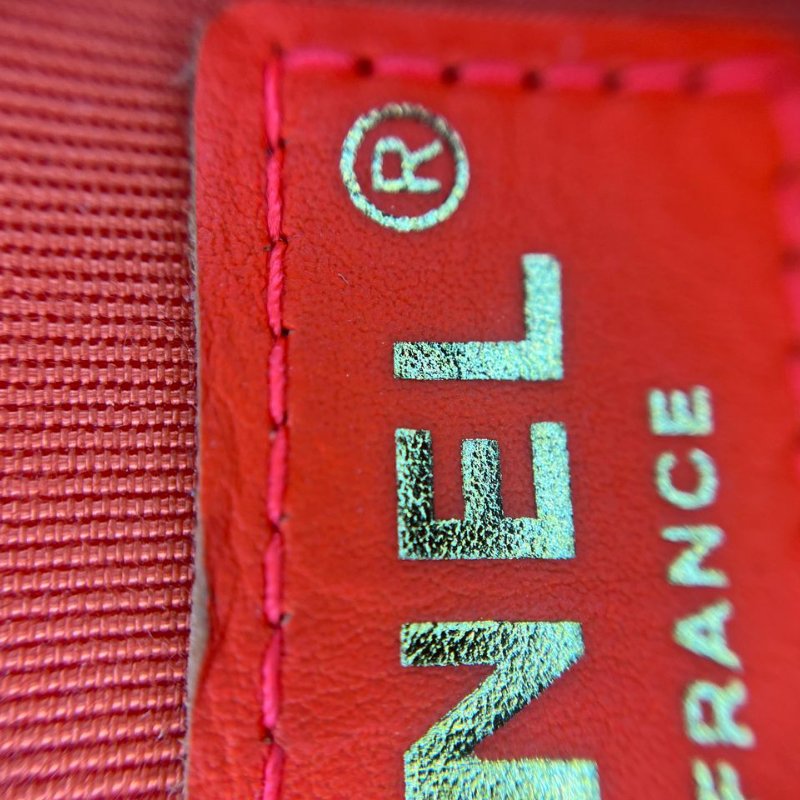 Chanel Le Boy 漆皮紅色鍊條包-31