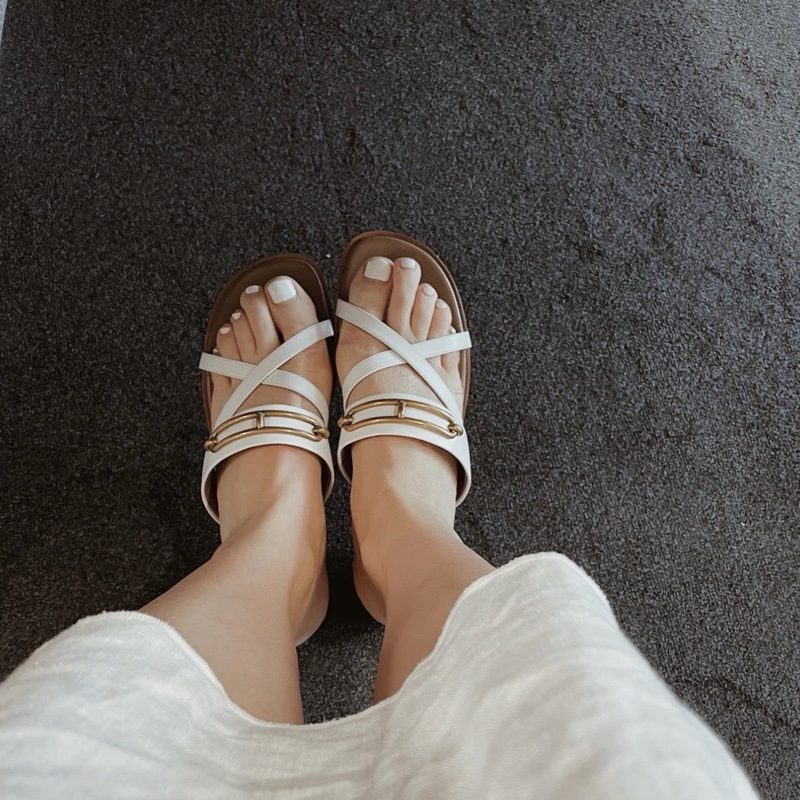 閒置新 愛馬仕Hermes 白色Claire豬鼻子平底涼鞋 35碼-8