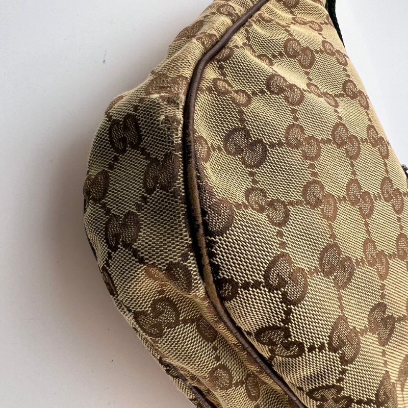 Gucci 經典雙 G 帆布月牙形斜挎包-10