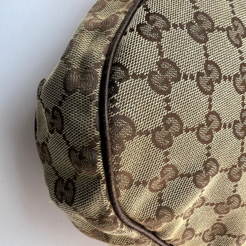 Gucci 經典雙 G 帆布月牙形斜挎包-11