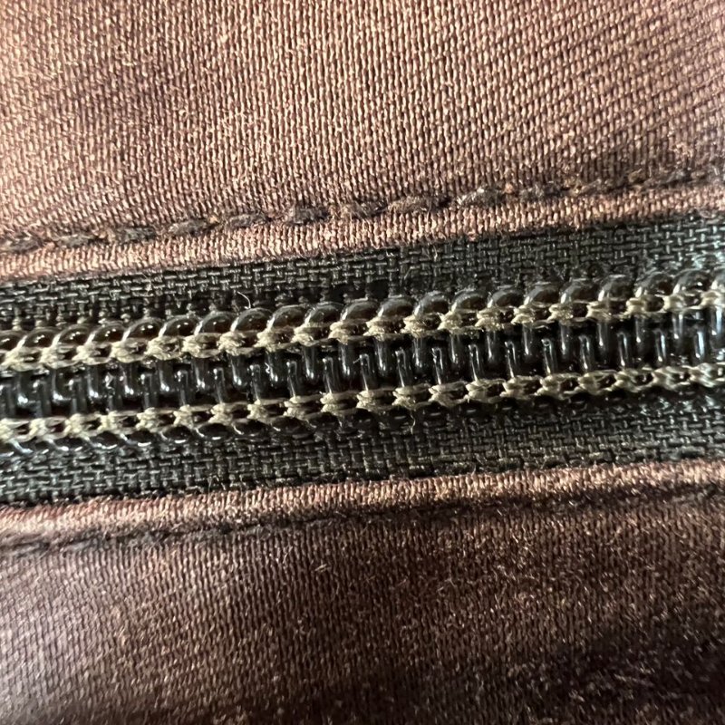 Gucci 經典雙 G 帆布月牙形斜挎包-15