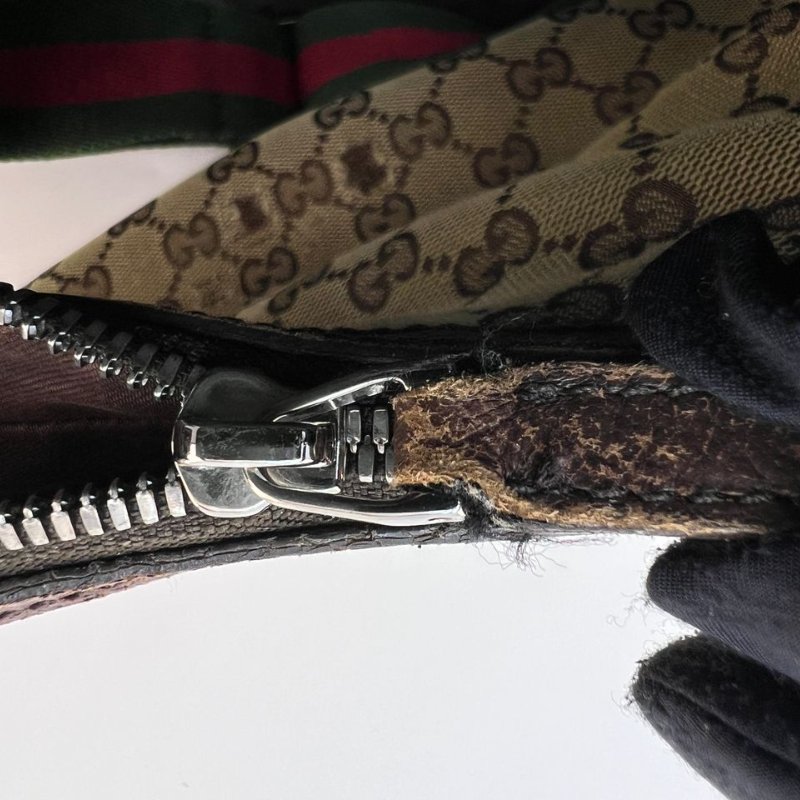 Gucci 經典雙 G 帆布月牙形斜挎包-18