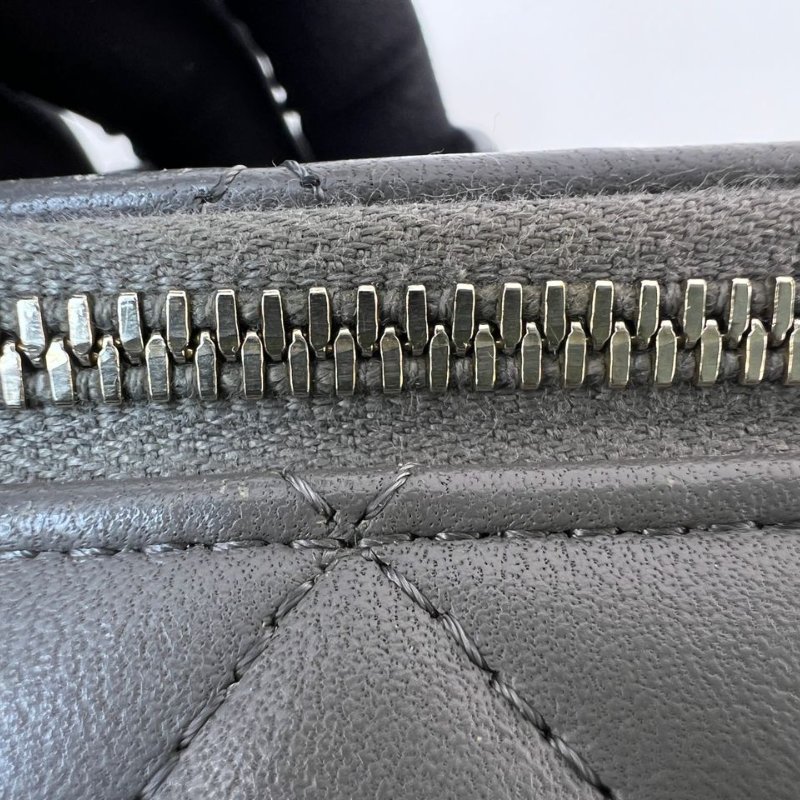 Chanel 灰色菱格紋手提長盒子-14