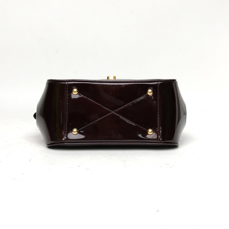 LOUIS VUITTON 車厘子紅漆皮金扣2016斜挎包馬鞍包-3