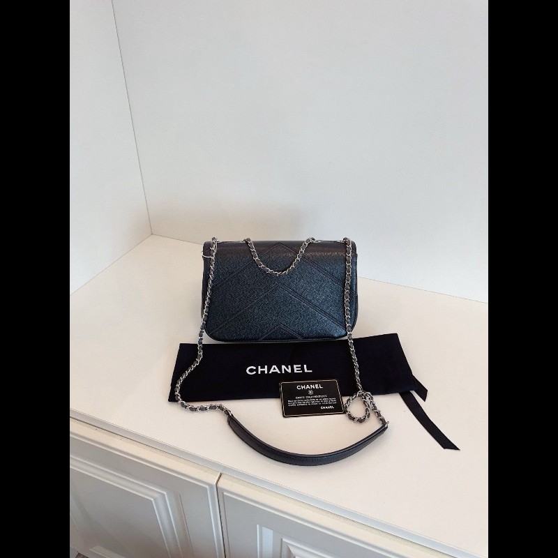 Chanel extra classic flap
荔枝皮 古巴系列 黄金中號-1