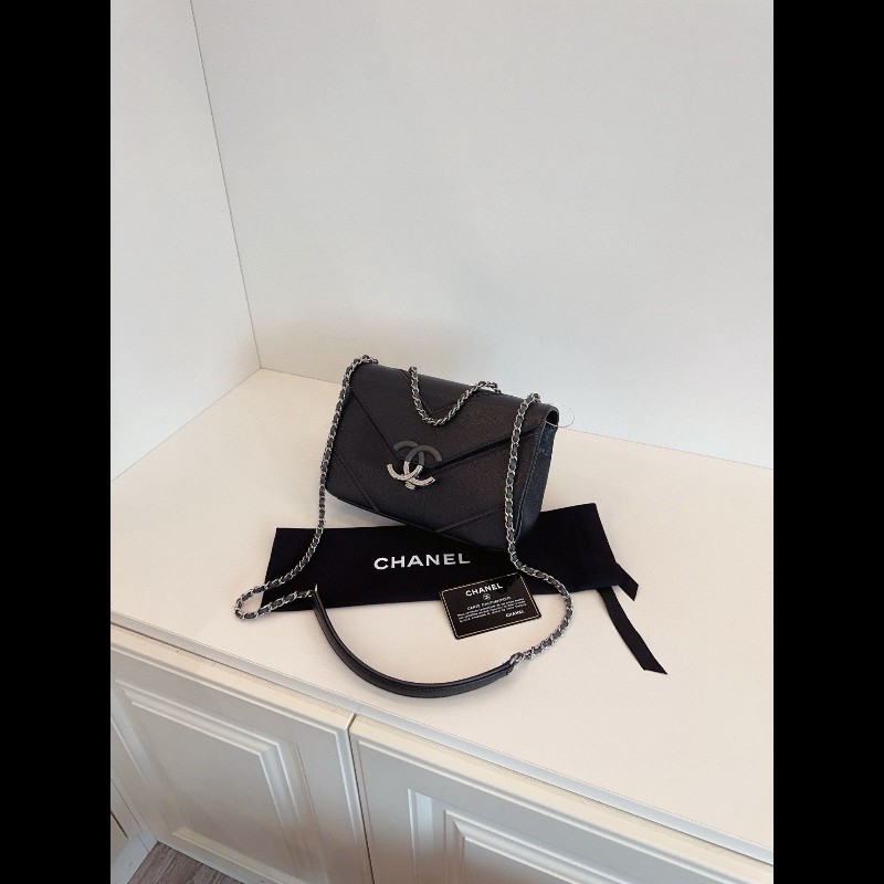 Chanel extra classic flap
荔枝皮 古巴系列 黄金中號-2
