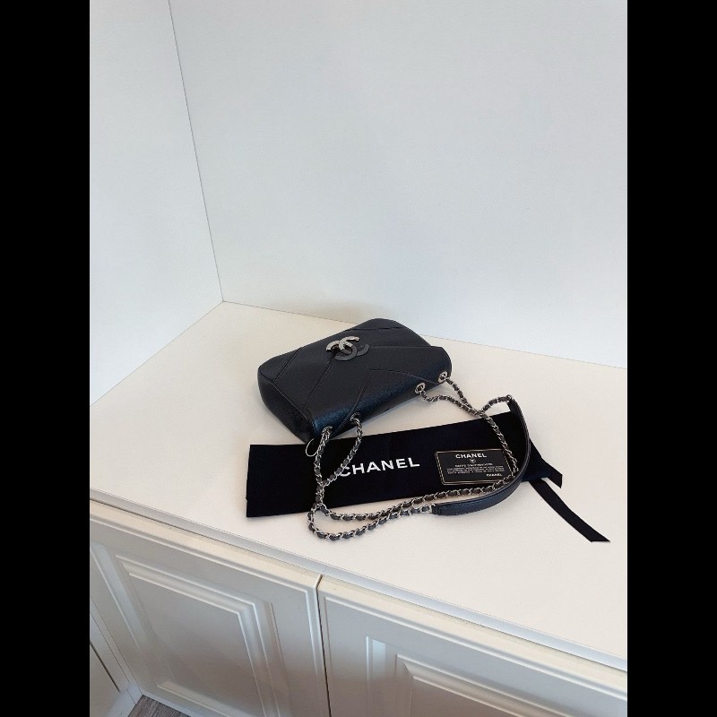 Chanel extra classic flap
荔枝皮 古巴系列 黄金中號-4