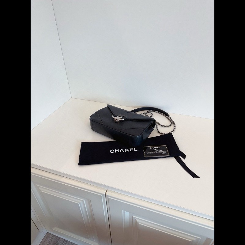 Chanel extra classic flap
荔枝皮 古巴系列 黄金中號-5