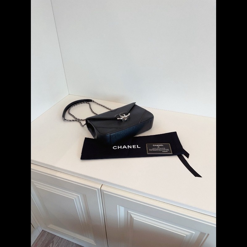 Chanel extra classic flap
荔枝皮 古巴系列 黄金中號-6