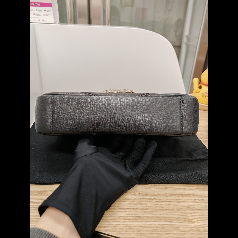 Chanel extra classic flap
荔枝皮 古巴系列 黄金中號-4