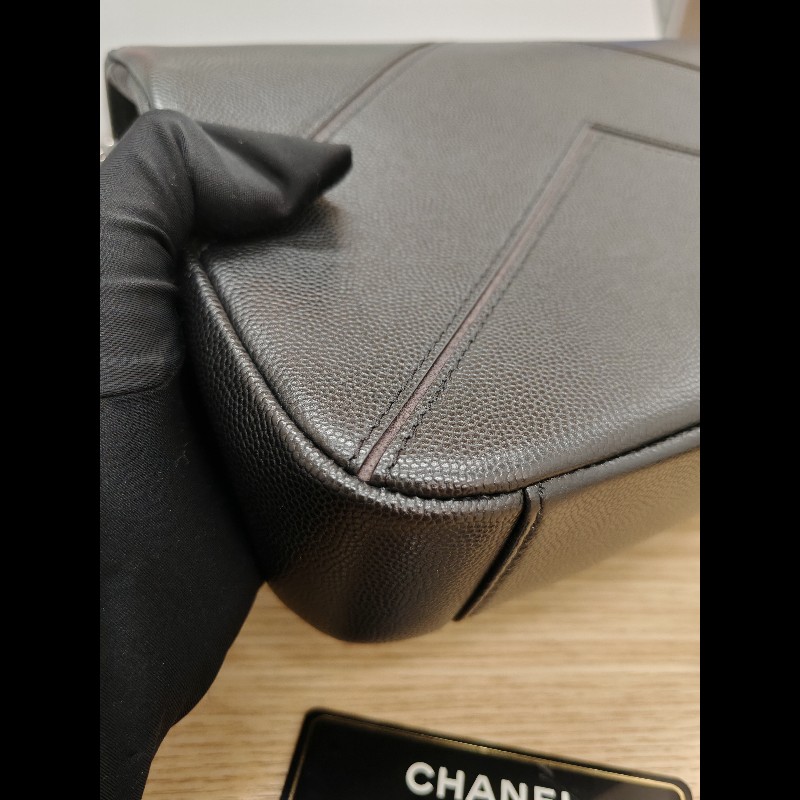 Chanel extra classic flap
荔枝皮 古巴系列 黄金中號-8