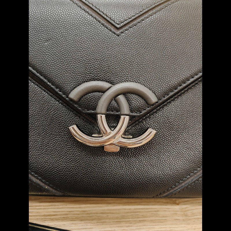 Chanel extra classic flap
荔枝皮 古巴系列 黄金中號-10