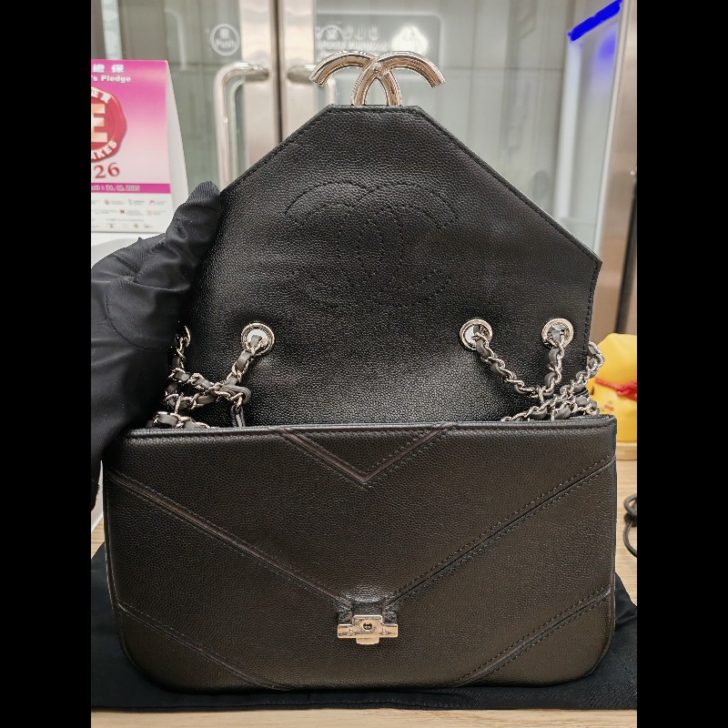 Chanel extra classic flap
荔枝皮 古巴系列 黄金中號-11
