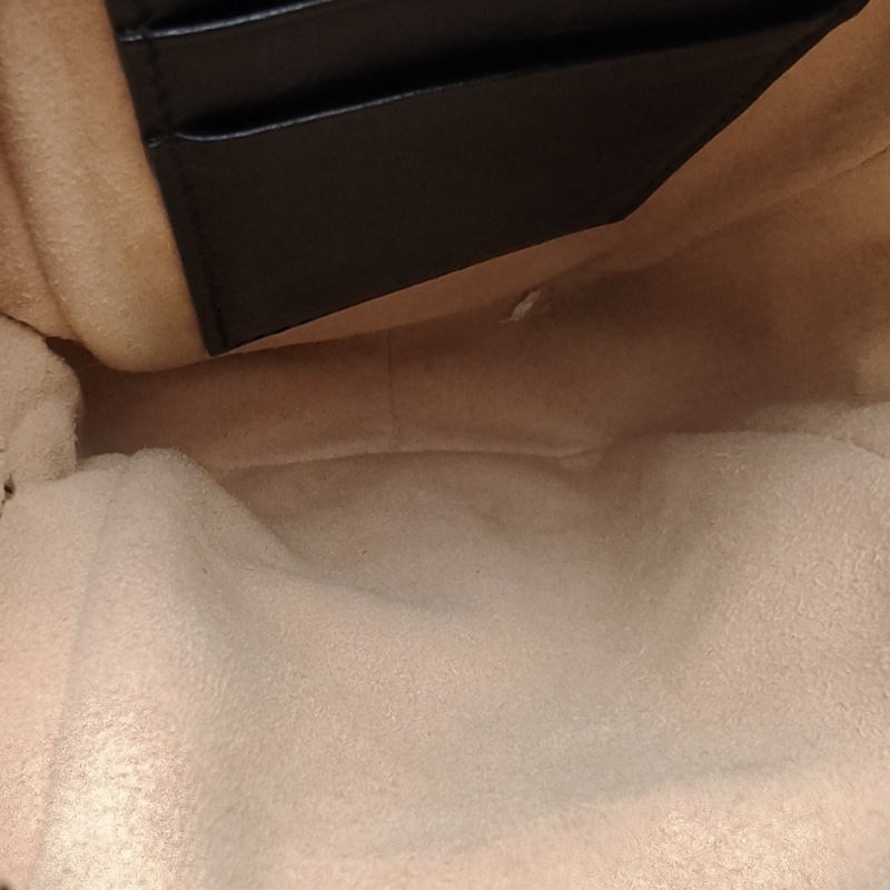 GUCCI GGMarmont手機包Mini黑色牛皮金扣-4