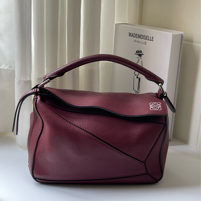 ▪️富貴選物FUGUEI▪️Loewe 波爾多紅 銀扣 puzzle 小號-0