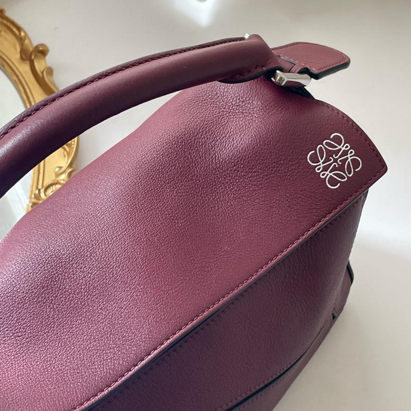 ▪️富貴選物FUGUEI▪️Loewe 波爾多紅 銀扣 puzzle 小號-1