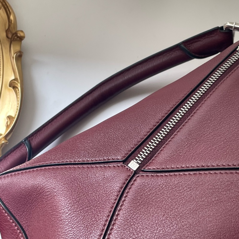 ▪️富貴選物FUGUEI▪️Loewe 波爾多紅 銀扣 puzzle 小號-10