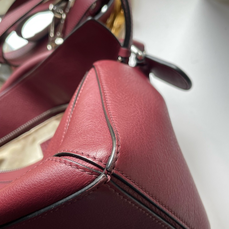 ▪️富貴選物FUGUEI▪️Loewe 波爾多紅 銀扣 puzzle 小號-22