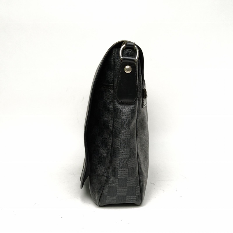 LOUIS VUITTON 黑棋格PVC2010郵差包斜挎包黑色棋盤格-1