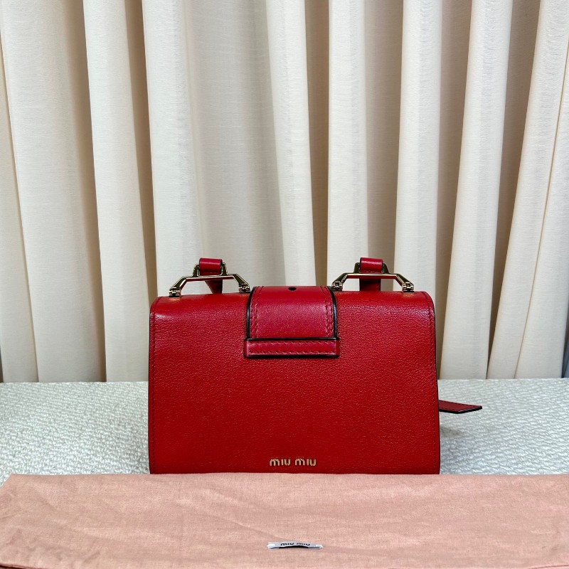 MiuMiu繆繆Lady紅色牛皮寶石包 精美紅色寶石太陽花裝飾 金色五金 可單肩可斜挎 牛皮耐磨 包型板正 容量實用 日常通勤百搭-6