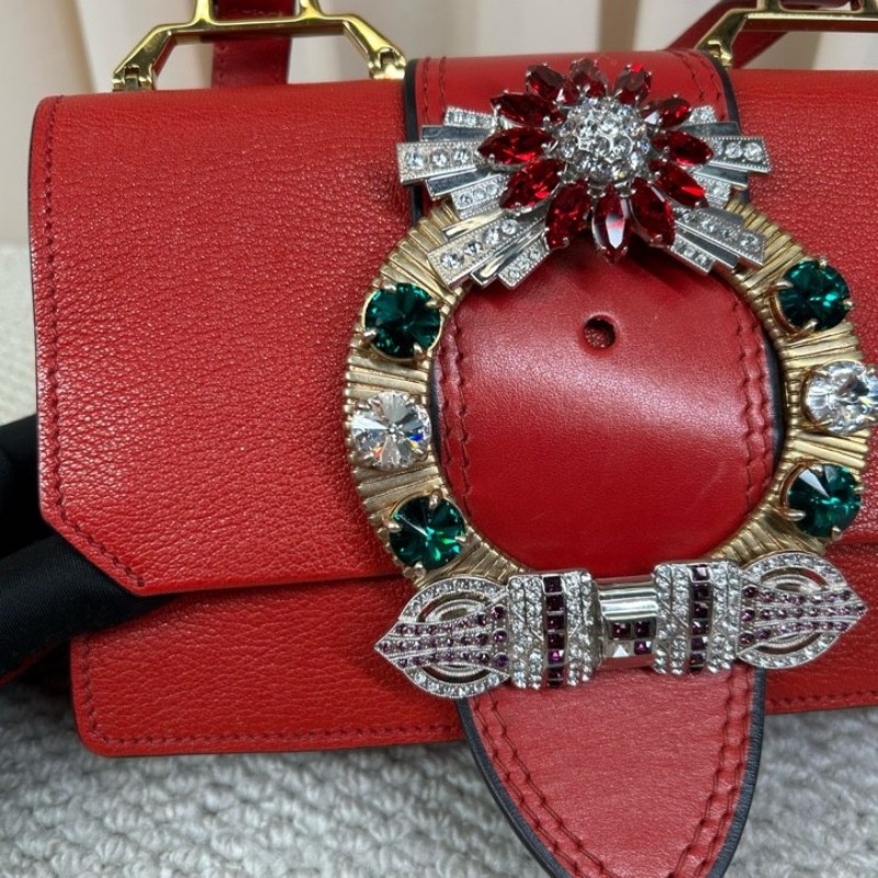 MiuMiu繆繆Lady紅色牛皮寶石包 精美紅色寶石太陽花裝飾 金色五金 可單肩可斜挎 牛皮耐磨 包型板正 容量實用 日常通勤百搭-18