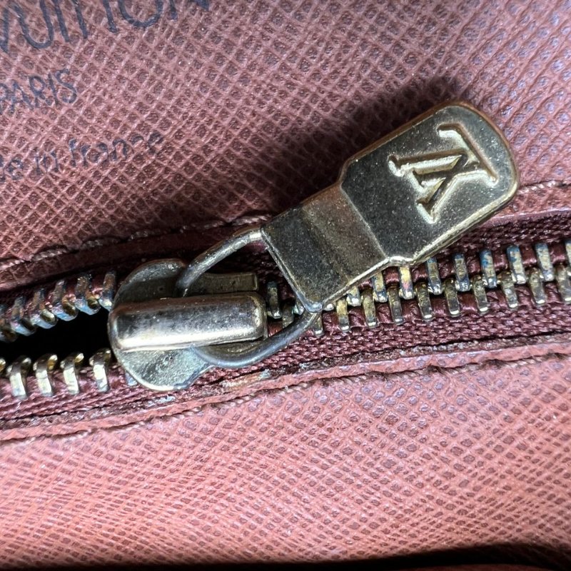 Louis Vuitton 老花直式相機包-15