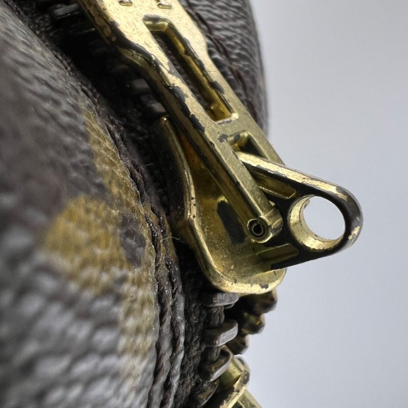 Louis Vuitton 老花直式相機包-21