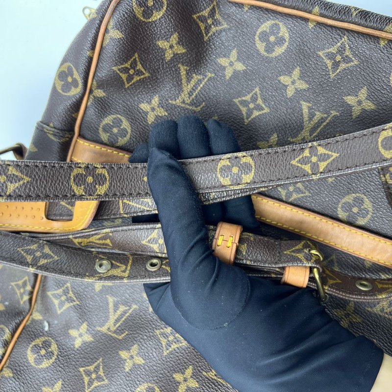 Louis Vuitton 老花直式相機包-24