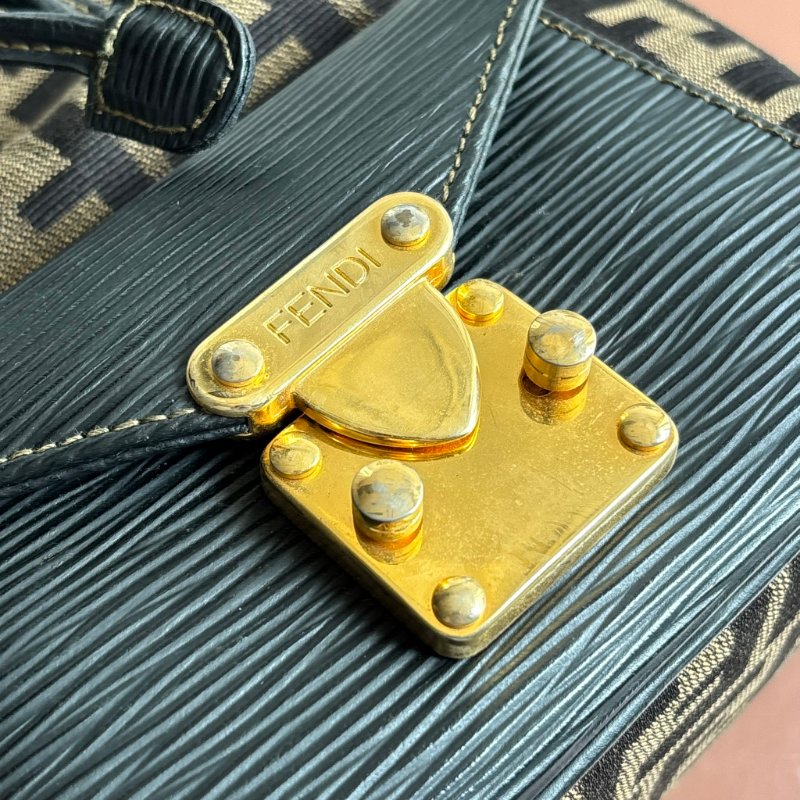 ::FENDI:: 經典緹花拼接皮革抽繩水桶包 斜背包 肩背包-6