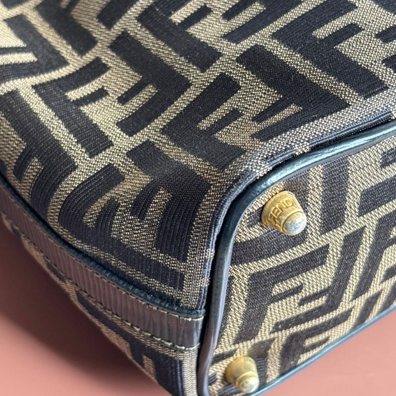 ::FENDI:: 經典緹花拼接皮革抽繩水桶包 斜背包 肩背包-10