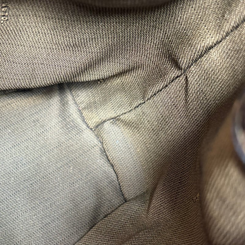 ::FENDI:: 經典緹花拼接皮革抽繩水桶包 斜背包 肩背包-32