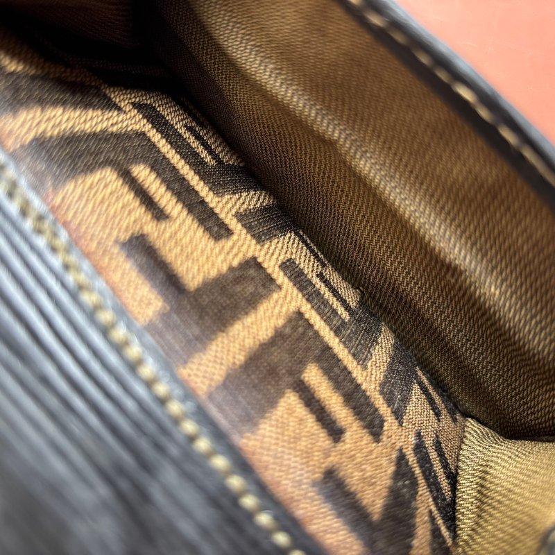 ::FENDI:: 經典緹花拼接皮革抽繩水桶包 斜背包 肩背包-45