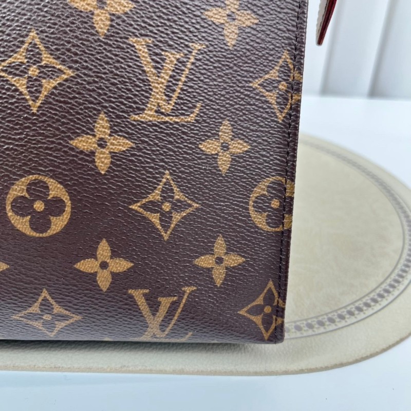 LV路易威登  Poche Toilette 經典老花 塗層帆布洗漱包 男女同款 休閒百搭-13