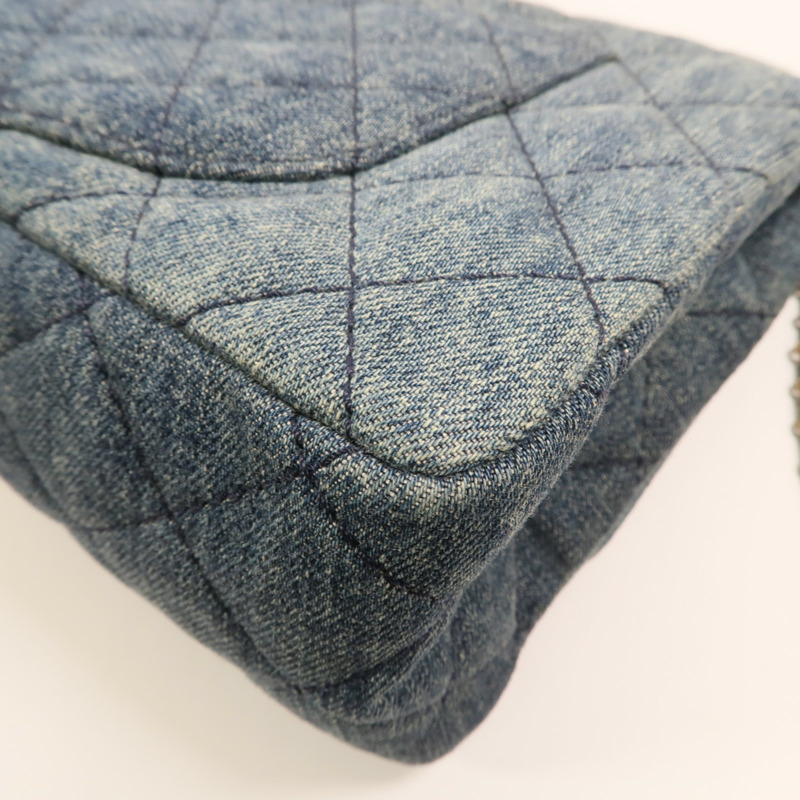 CHANEL 牛仔布2.55 Large金扣鏈帶肩背袋-14