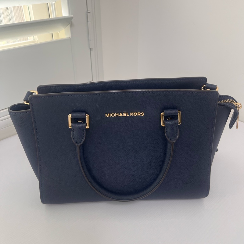 Michael Kors 防磨時尚藍小牛皮手提包-0