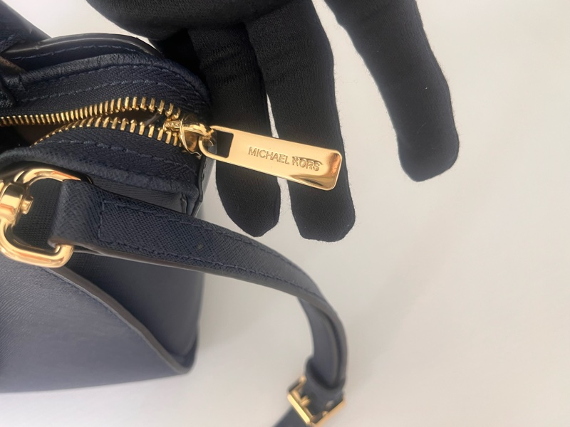 Michael Kors 防磨時尚藍小牛皮手提包-5